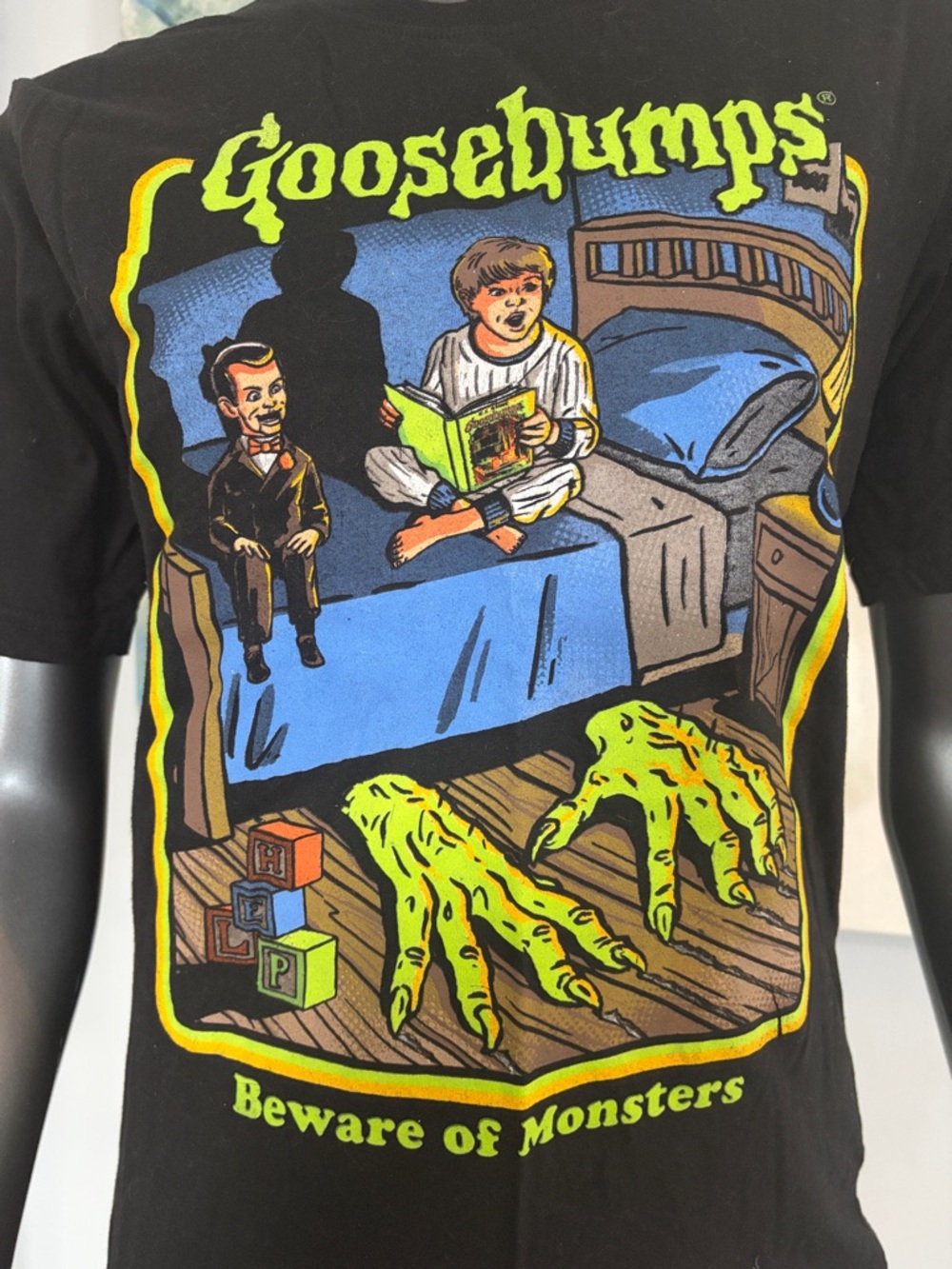Goosebumps 'Beware of Monsters' Black Graphic Tee - M